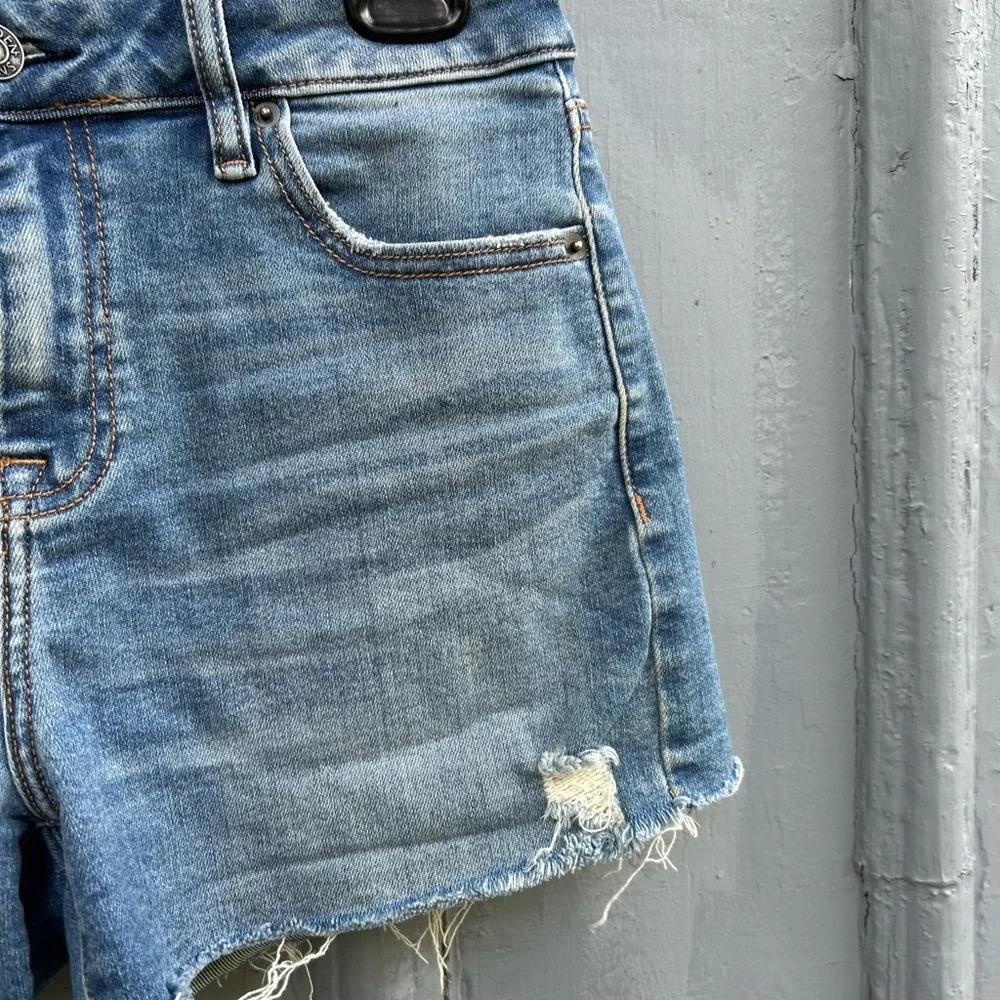 NOT FOR SALE Hidden Distressed Denim Shorts, size M - Picture 4 of 10